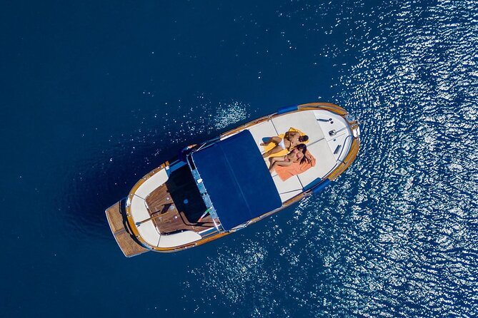 Ischia island private excursion on Gozzo Aprea Milano 8,3m - Castello Aragonese from the water