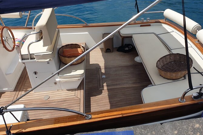 Ischia island private excursion on Gozzo Aprea Milano 8,3m - Starting at 10:00 from Ischia’s private piers