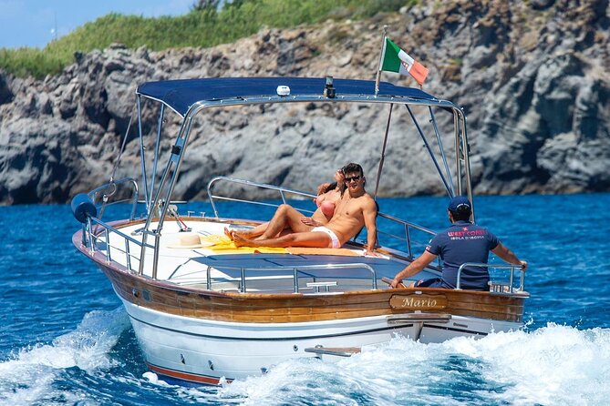 Ischia island private excursion on Gozzo Fratelli Aprea 7,5m - Sorgeto’s natural thermal water