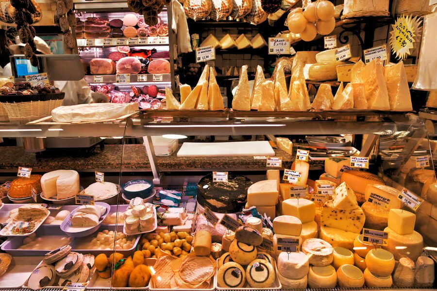 Ischia: Market Tour & Cooking Class at a Local's Home - What makes the home setting worthwhile