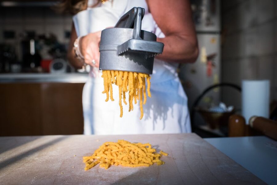 Ischia: Pasta & Tiramisu Cooking Class at a Local's Home - What makes the private-home setting worthwhile