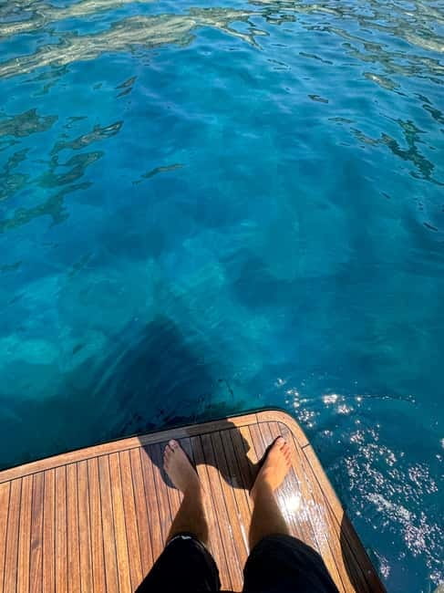 Ischia: The Most Beautiful Boat Excursion In Ischia - Aperitivo on the boat and lunch near Aragonese Castle