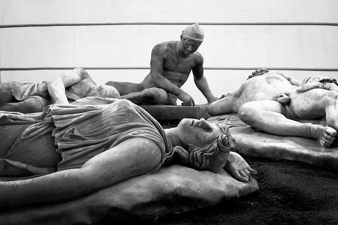 MANN - Archaeological Museum Private Tour with Archaeologist - The Meridian Hall and Roman daily life