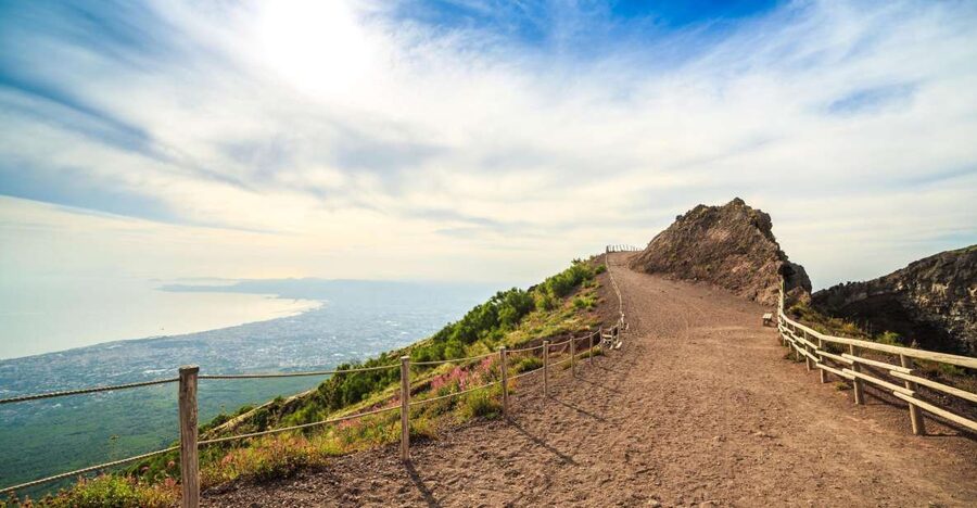 Mount Vesuvius 4-Hour Volcano Tour with Wine Tasting - What the guide adds, and where expectations need adjusting