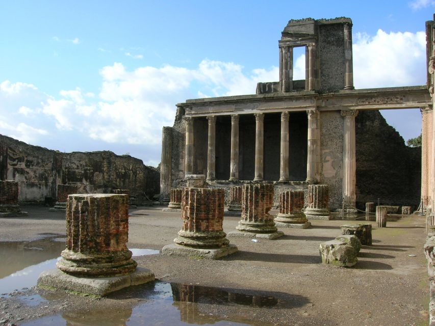 Naples: 3-Day Pass, Pompeii, & Archeological Museum Included - Herculaneum offers a smaller archaeological visit