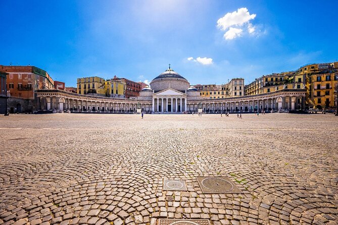 Naples - 4 hours in the streets of the city - The Duomo and San Gregorio Armeno