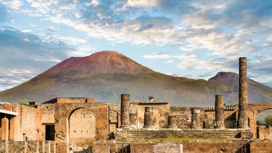 Naples: 7 Days Pass - Pompeii, Museums & Transport Included - Naples palaces, tunnels, and catacombs