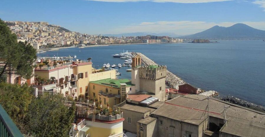 Naples and Pompeii: Half-Day Tour - Two famous places in one six-hour morning