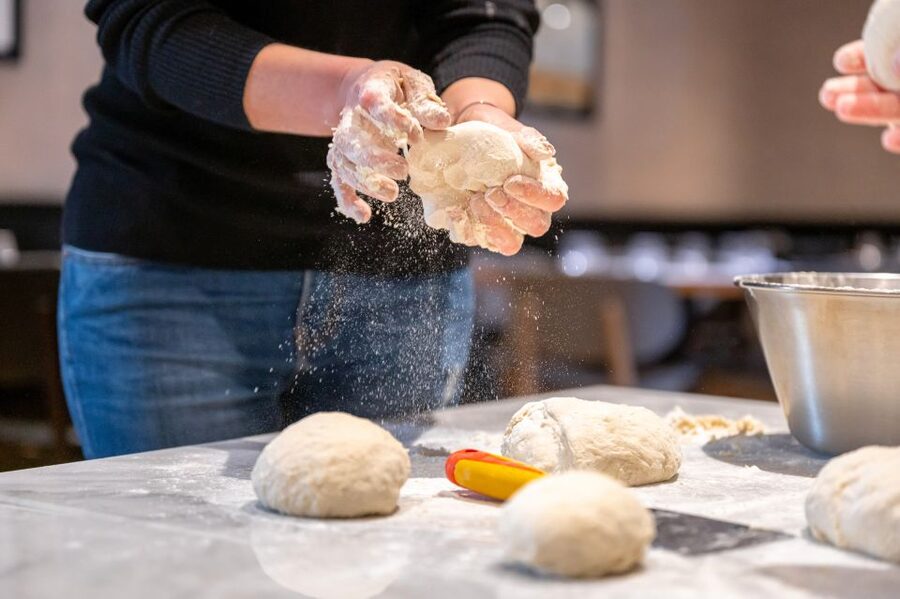 Naples: Authentic Neapolitan Pizza Making Class - The opening lesson with a pizzaiolo