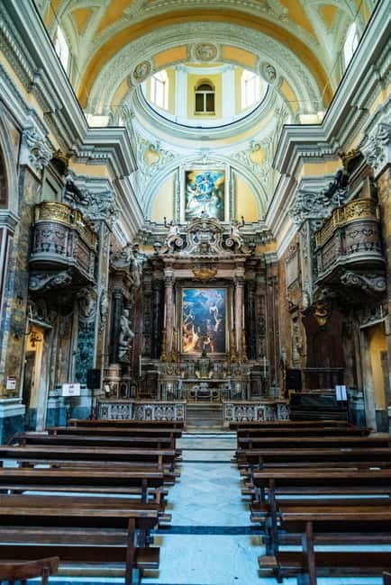 Naples behind the scene walking guided tour - Purgatorio ad Arco and Lucia la Sposa