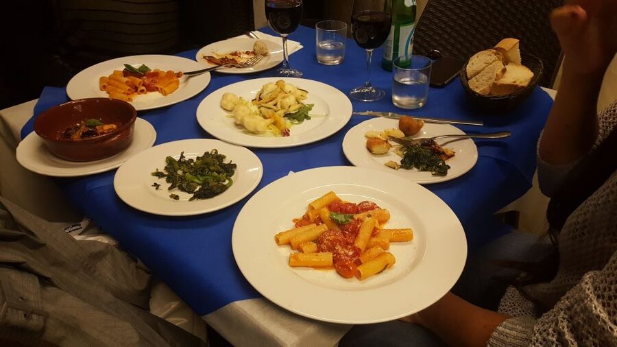 Naples by Night: Food and Wine Walking Tour with Local Guide - Pizza Margherita in its home city