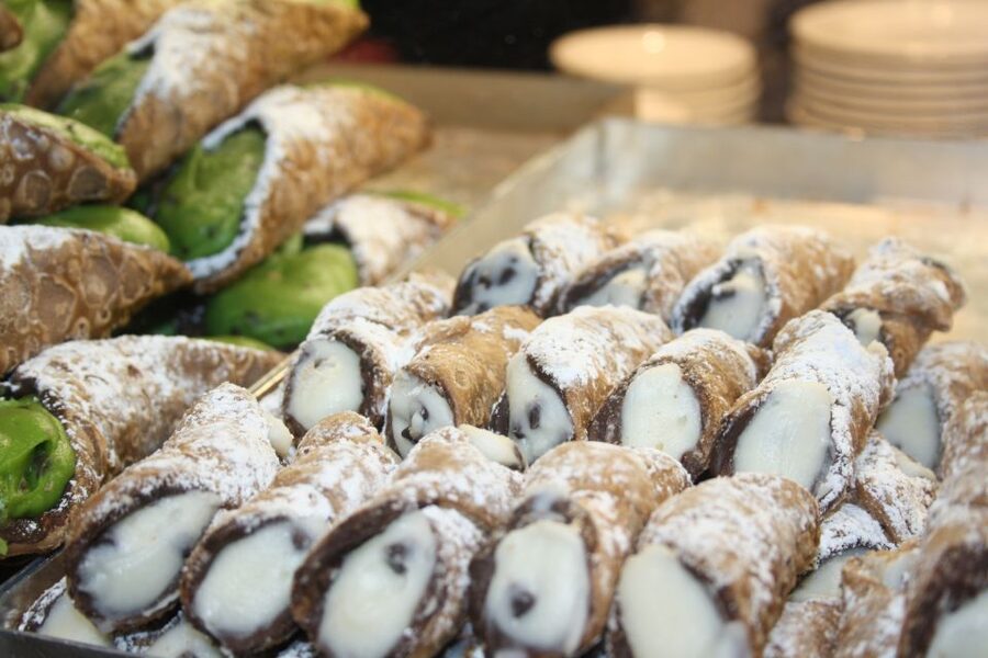 Naples by Night: Food and Wine Walking Tour with Local Guide - The guides make the difference
