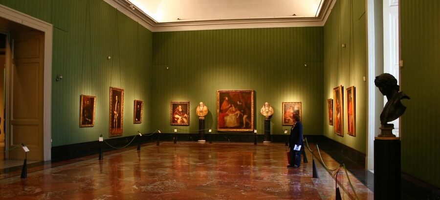 Naples: Capodimonte Museum 2-Hour Guided Private Tour - What a private guide changes