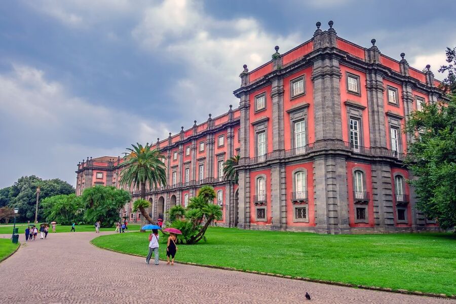 Naples: Capodimonte Museum 2-Hour Guided Private Tour - Meeting at Porta Grande and getting oriented