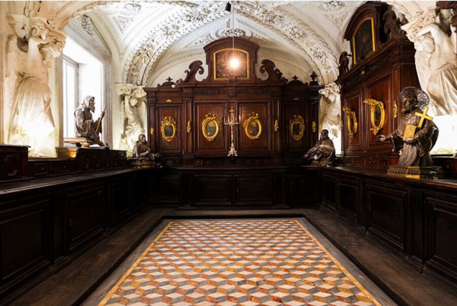 Naples: Chapel & Museum of San Gennaro Guided Tour - Why San Gennaro matters in Naples