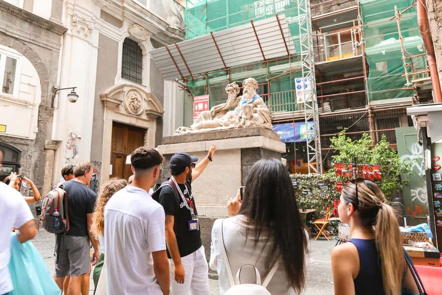 Naples: Culture & Street Food with a Local Guide - The Spanish Quarter and a sweet finish