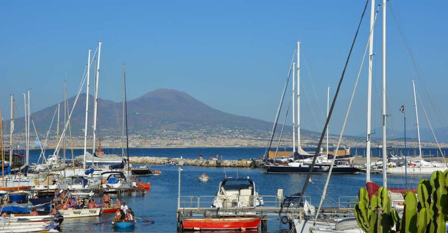 Naples: daily/weekly transport ticket, map and audio guide - Following the suggested walking route
