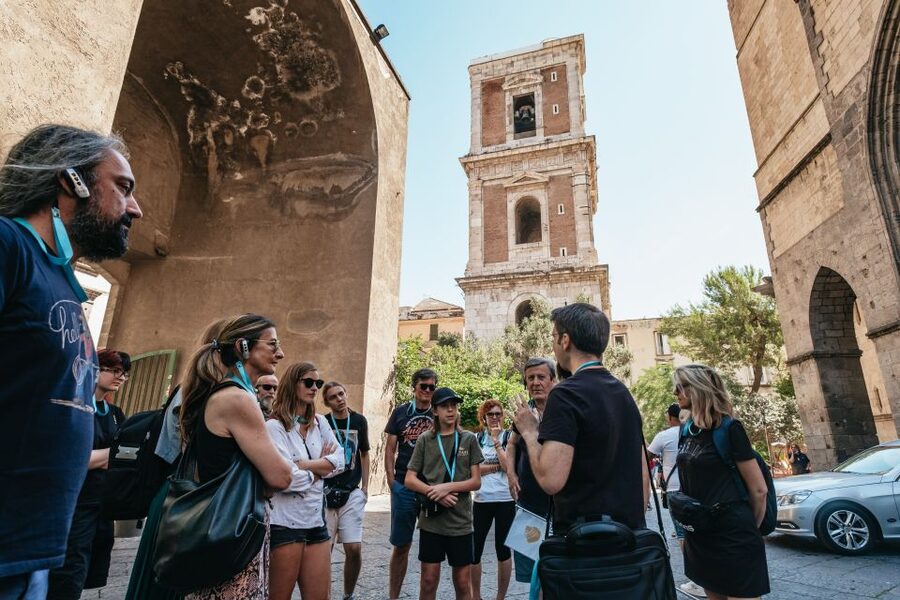 Naples: Downtown Tour with Veiled Christ & St Clare Tickets - Santa Chiara Cloister and its painted tiles