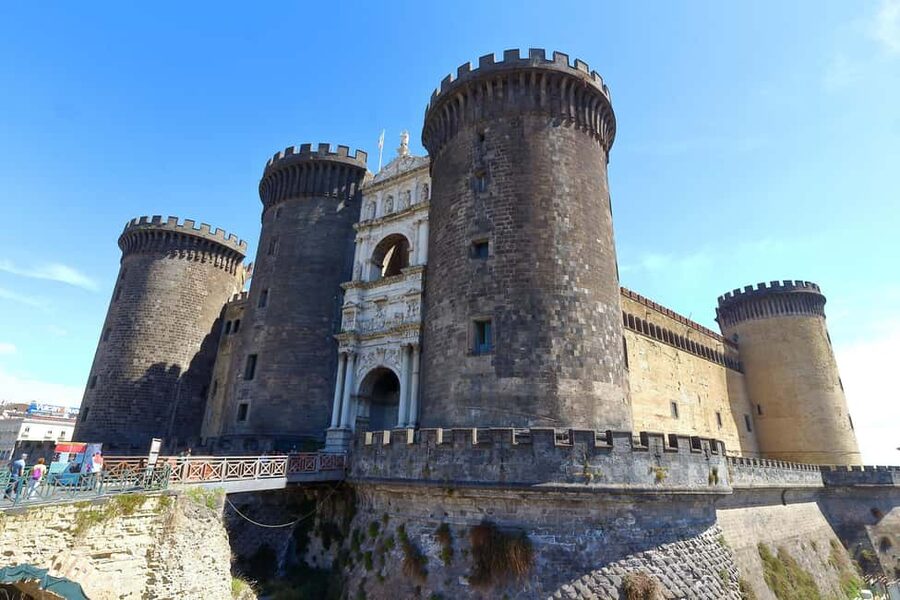 Naples: Evening Sightseeing with Gourmet Dinner - Why this four-hour evening works for first-time visitors
