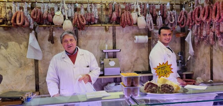 Naples: Food Tour with Davide - Spaccanapoli and Naples after World War II