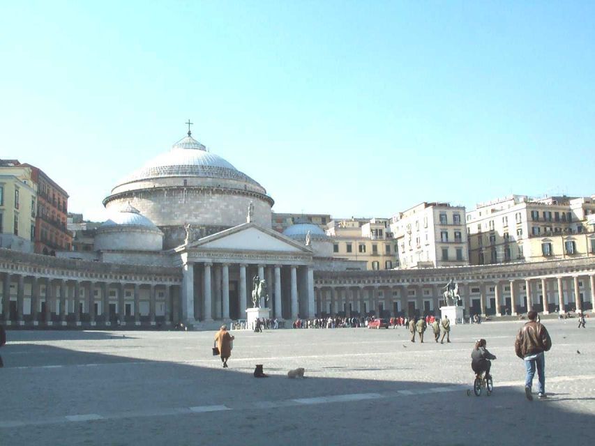 Naples: Full-Day City Tour with Pompeii and Sorrento - Sorrento offers narrow lanes and a quick Gulf view