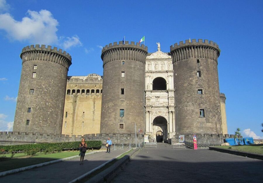 Naples: Full-Day City Tour with Pompeii and Sorrento - Should you book the Naples, Pompeii, and Sorrento tour?