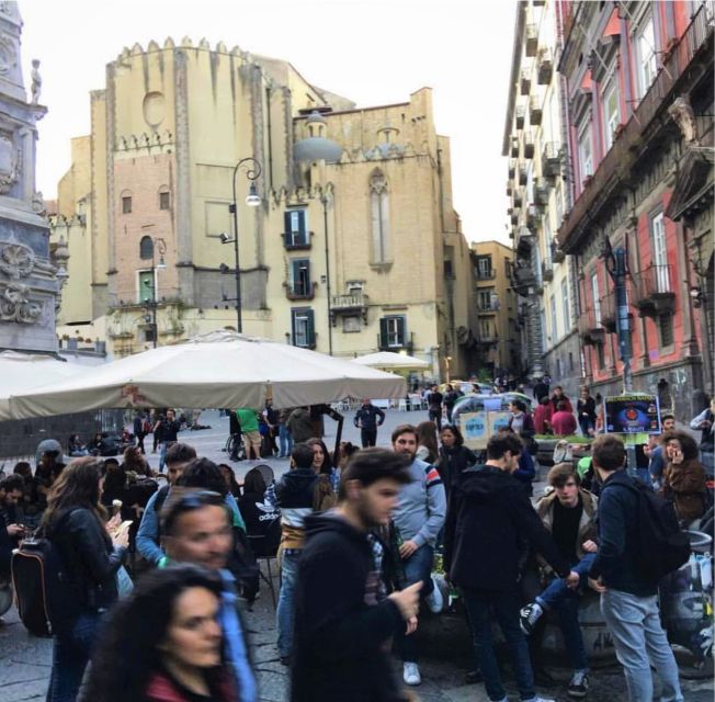 Naples: Guided Pub Crawl in the Old Town - The first bars and the value of local prices