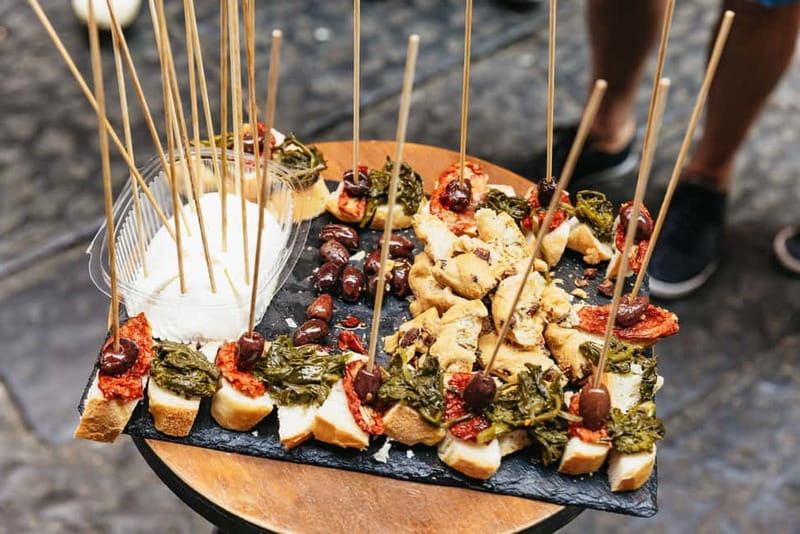 Naples: Guided Street Food Tour with Spritz - Via dei Tribunali and the old city’s food streets