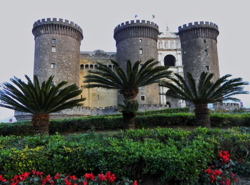 Naples: Guided Walking Tour - What the guide adds to the experience