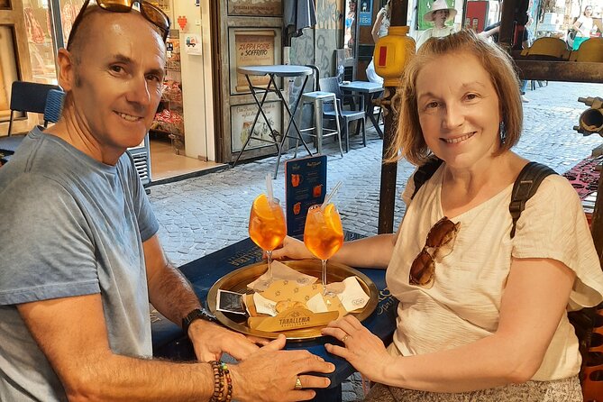 Naples historic center private tour with pizza lunch - Palazzo Reale and the royal view toward the sea
