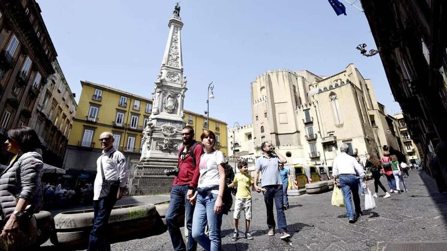 Naples: Historic Center Tour & Veiled Christ Entry Ticket - The Renaissance palace, garden, and music studio