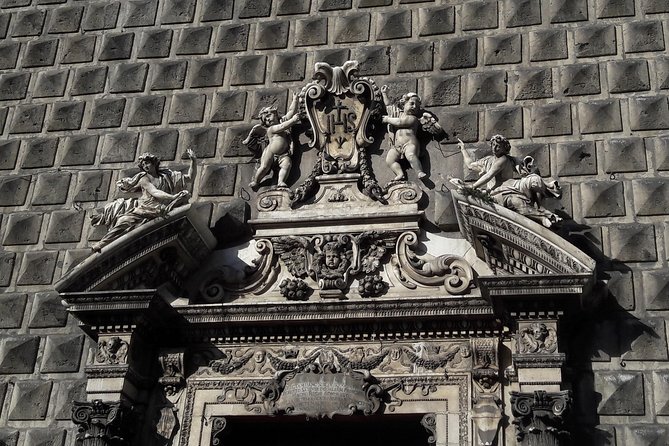 Naples Historic Center: Traditions & Folklore Small Group Tour - Why this Naples walk feels different
