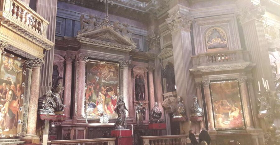 Naples Historic Center: Traditions, Legends & Folklore Tour - What this Naples folklore tour is really about