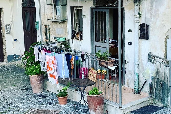 Naples Historical Center walking tour (2hrs) - Via San Gregorio Armeno and the year-round presepi
