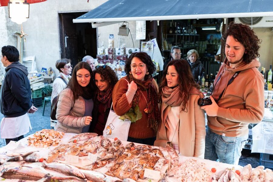 Naples: Markets and Cooking Class at Local's Home - Who should book this Naples experience
