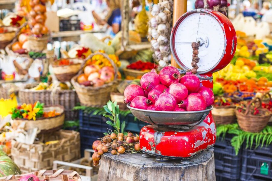 Naples: Markets and Cooking Class at Local's Home - Should you book the market and cooking class?