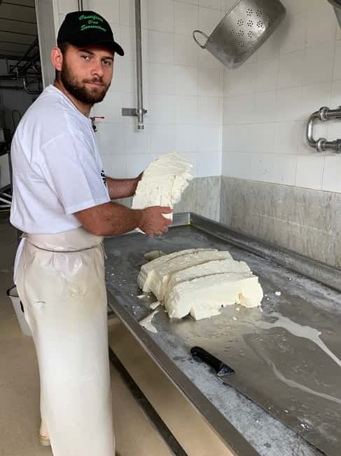 Naples: Mozzarella experience - From Rione Alto to a working Naples dairy