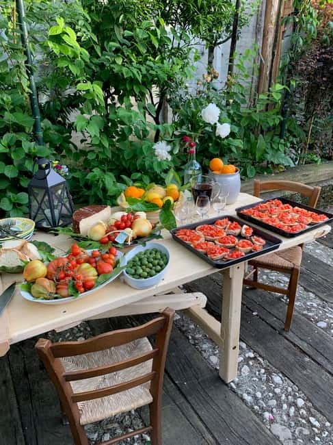 Naples: Mozzarella experience - The family touch at Caseificio dal Sorrentino