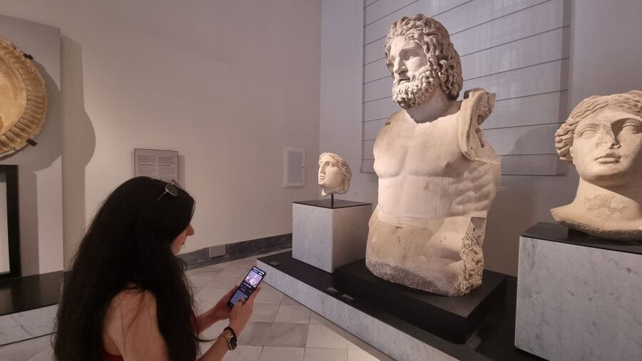 Naples: National Archaeological Museum audio guide - Three hours, one phone, and the real cost