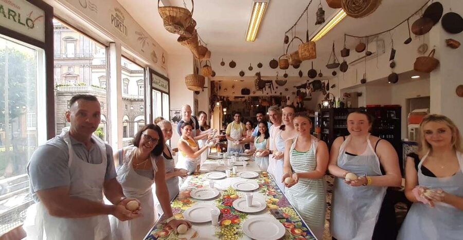 Naples: Neapolitan Pizza and Tiramisù Making Class - Learning the dough from scratch