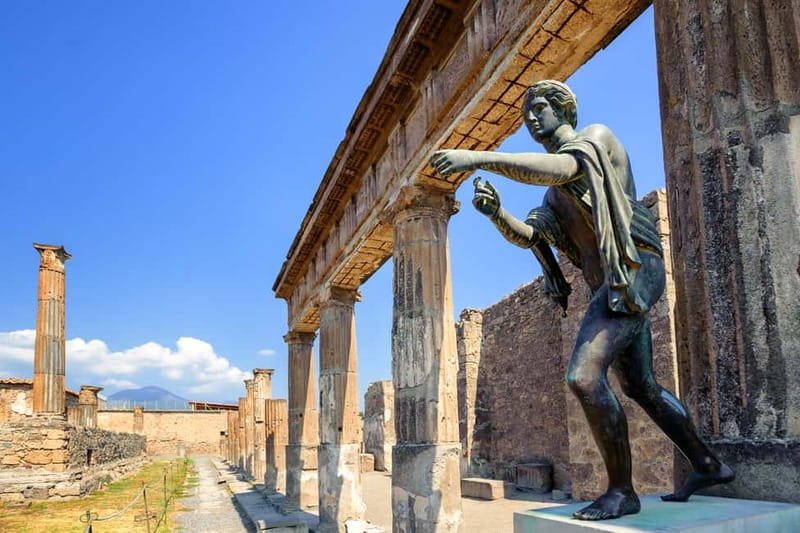 Naples or Sorrento: Full-Day Pompeii and Mount Vesuvius Tour - Skip-the-line access helps, but it does not clear the site