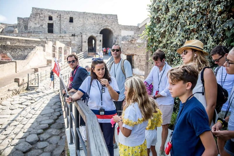Naples or Sorrento: Full-Day Pompeii and Mount Vesuvius Tour - Lunch is convenient, but not included