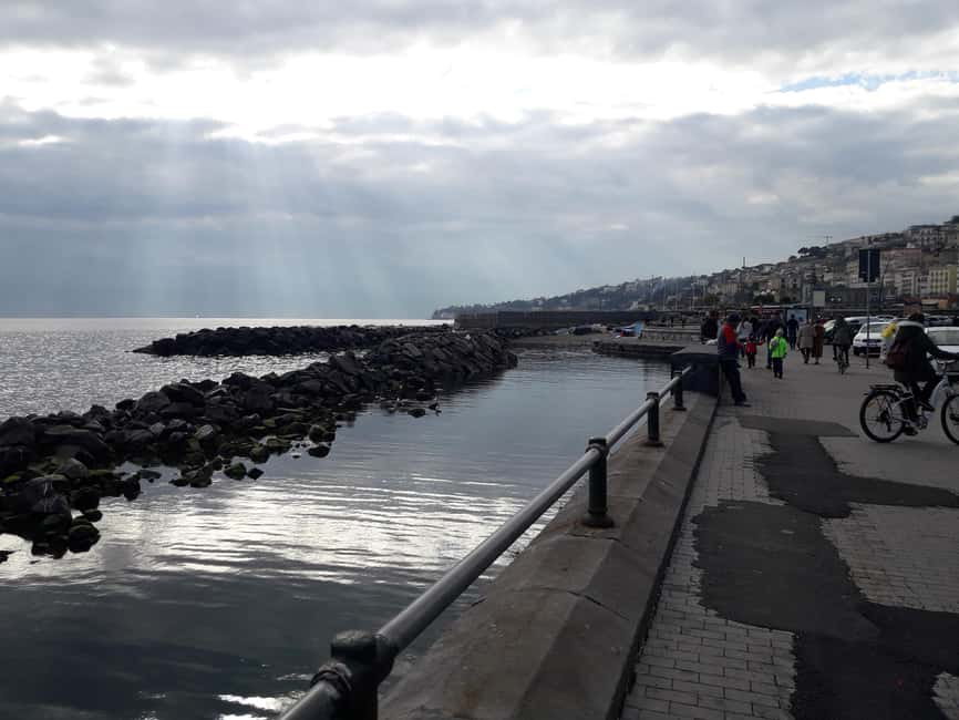 Naples: Panoramic E-Bike Tour - Guides and the human side of the ride