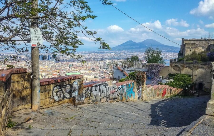 Naples Panoramic walking tour thourgh La Pedamentina scale - Walking the Pedamentina’s historic steps