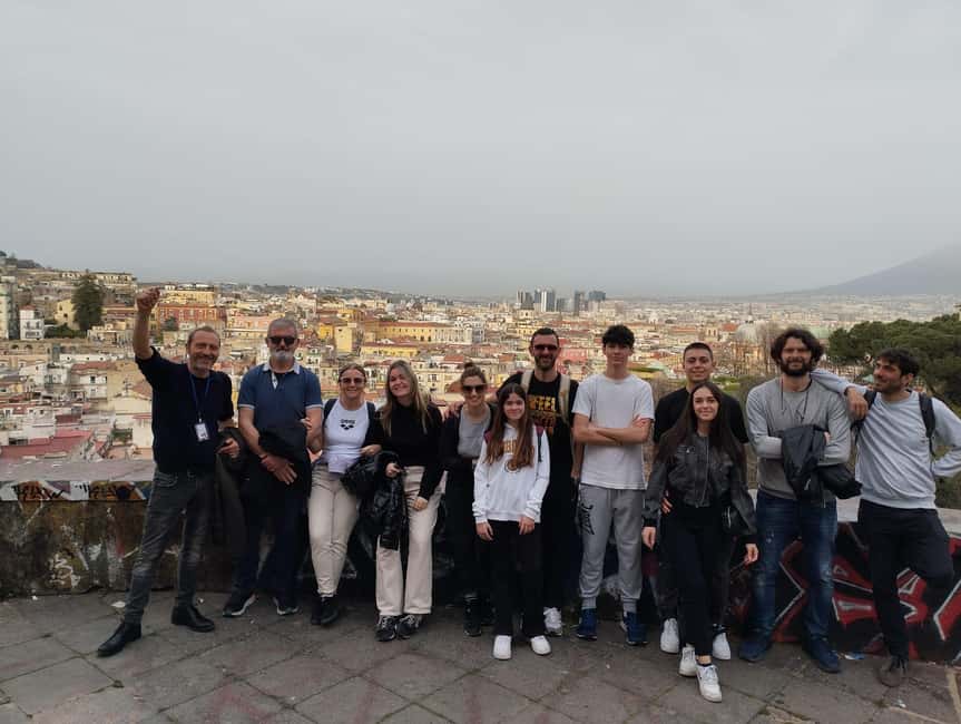 Naples Panoramic walking tour thourgh La Pedamentina scale - San Martino and the view across the Gulf