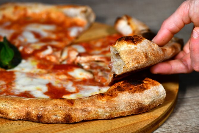 Naples: Pizza and Beyond Food Tour by Do Eat Better - Pizza fritta in Piazzetta Nilo