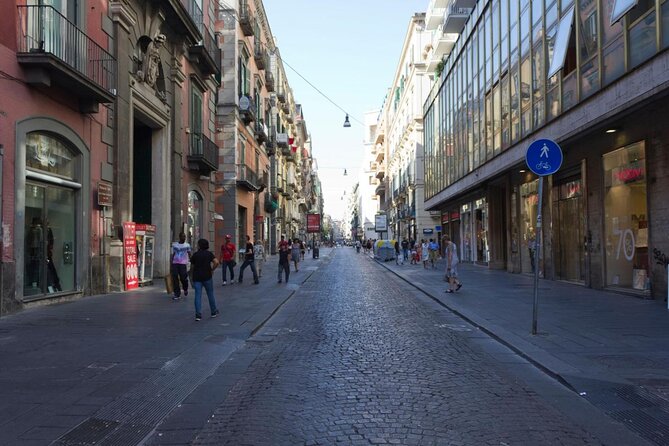 Naples: Pizza and Beyond Food Tour by Do Eat Better - Starting with tarallo on Via dei Tribunali