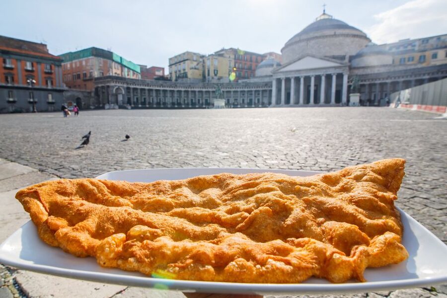 Naples: Pizza and Beyond Food Tour - The first tastes: tarallo and Naples street food