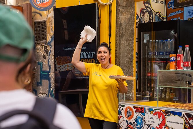 Naples Pizza & Drinks Tour: A Slice of Naples with Eating Europe - Piazzetta Nilo and the lucky Nile statue