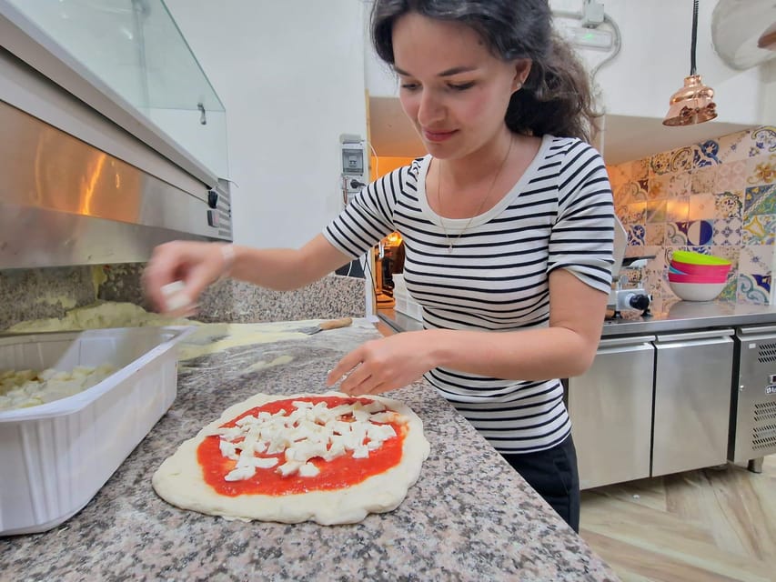 Naples: Pizza Making Class with Local Pizzaiolo - Meeting Your Pizzaiolo at Gusto Marigliano